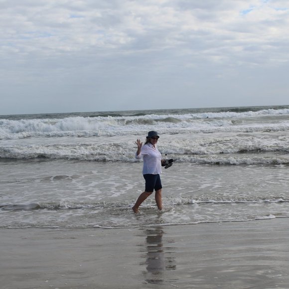 Meet your Posher, Michelle - Picture 3 of 3